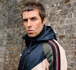 Ο Liam Gallagher «τα χώνει» στον Pep Guardiola… 