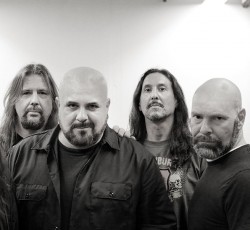 Αλλαγή για τους headliners του Up The Hammers Festival 