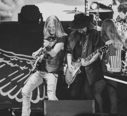 Ένα νέο live άλμπουμ από τους Lynyrd Skynyrd
