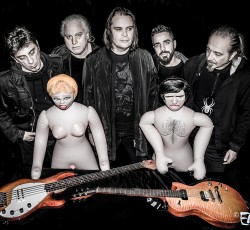 Οι Magic De Spell δημιουργούν τον δικό τους "Γιάννη..." 