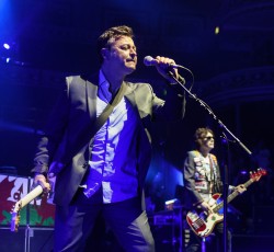 Οι Manic Street Preachers διασκευάζουν Sex Pistols ...«χωρίς συναισθήμα» 