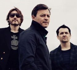 Τα "Μακρινά Χρώματα" των Manic Street Preachers (video) 
