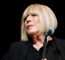 H Marianne Faithfull συνεργάζεται με τον Nick Cave