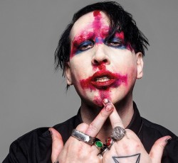 Ο Marilyn Manson κατηγορείται για σεξουαλική παρενόχληση