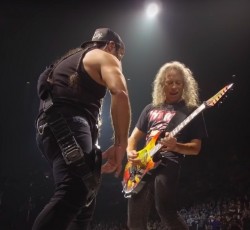 Οι Metallica διασκευάζουν Prince. Δείτε το αμφιλεγόμενο αποτέλεσμα…