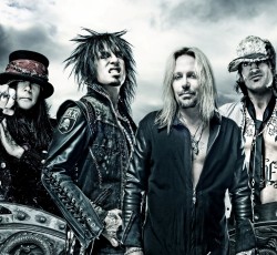 Οι Motley Crue επανασυνδέονται για το soundtrack βιογραφικής τους ταινίας