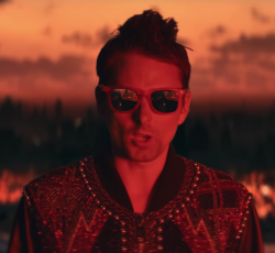 Ο φουτουριστικός λυκάνθρωπος των Muse… 