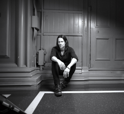 «Φρέσκος» Myles Kennedy…