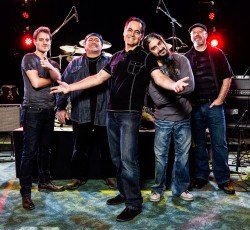 Ακούστε το καινούριο τραγούδι των Neal Morse Band 