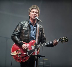 Noel Gallagher: «Το τέλειο σόλο είναι αυτό που μιλάει μέσα σου» 