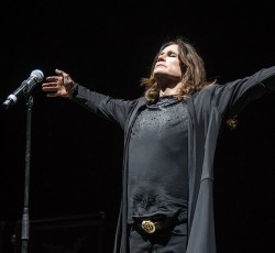 Ozzy Osbourne: «Δε θα παραπονιόμουν αν το ολόγραμμά μου έβγαινε σε περιοδεία» 