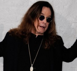 Ο Ozzy ξέχασε την ηλικία του… 