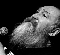 «Έφυγε» από τη ζωή o Τζίμης Πανούσης 