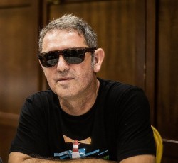 «Η Νέα Βαρβαρότητα» του Παύλου Παυλίδη και του Γιάννη Αγγελάκα 