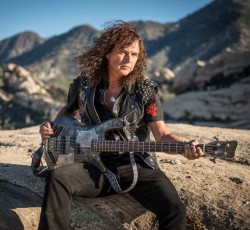 Εκτός Accept o μπασίστας Peter Baltes 