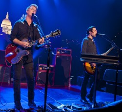 Οι Queens Of The Stone Age διασκευάζουν Elton John 