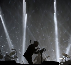 Η pop μουσική έγινε πιο …στενάχωρη στη διάρκεια των τελευταίων 30 χρόνων 