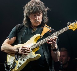 Ritchie Blackmore για Joe Satriani: «Υπερβολικά αψεγάδιαστος, σε σημείο ανησυχίας…» 