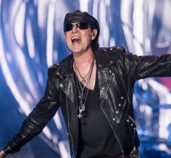 Oι Scorpions στο Καλλιμάρμαρο με την Κρατική Ορχήστρα Αθηνών 