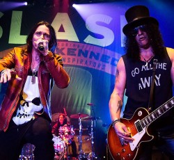Το «αντίδοτο» των Slash ft Myles Kennedy And The Conspirators 