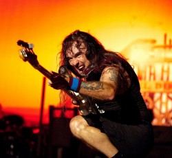 Οι Iron Maiden απαντούν στις μηνύσεις του πρώην τραγουδιστή τους, Dennis Willcock 