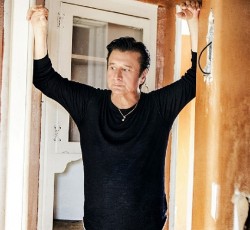 H επιστροφή του Steve Perry μετά από 20 χρόνια απουσίας