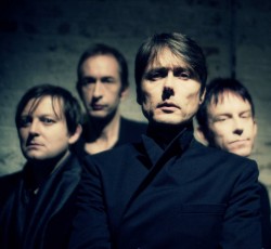 Οι Suede «δεν φοβούνται την έλλειψη αγάπης» 