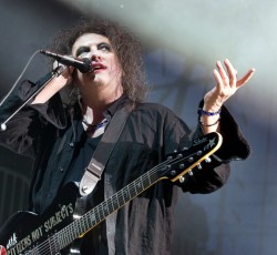 Χίλιοι οπαδοί των Cure είχαν... σχέδιο