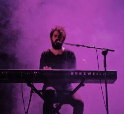 "Towards? (for what is to come)": Ακούστε το νέο κομμάτι του Theodore