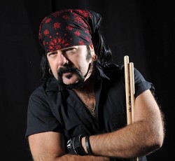 Νεκρός ο ντράμερ των Pantera, Vinnie Paul 