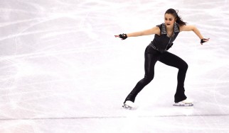 Καλλιτεχνικό πατινάζ υπό τους ήχους των AC/DC!