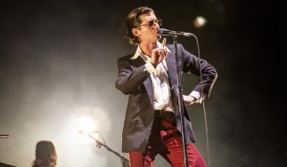 Οι Arctic Monkeys διασκευάζουν White Stripes