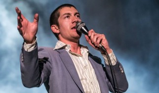 "Anyways": Ακούστε το νέο κομμάτι των Arctic Monkeys