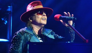 To είδος μουσικής που θα ήθελε να ασχοληθεί ο Axl Rose στο μέλλον...