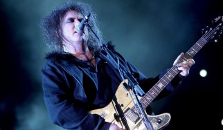 Δύο ολοκαίνουργια τραγούδια από τους Cure (videos)