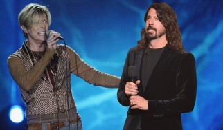 Κυκλοφορεί κομμάτι που είχε γράψει ο Dave Grohl για τον David Bowie 