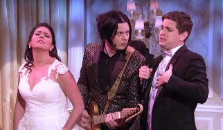 Ο Jack White σε παράξενο ερωτικό τρίγωνο του Saturday Night Live (video)