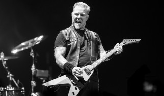 James Hetfield: «Η εμμονή μου με την Flying V κιθάρα της Gibson»