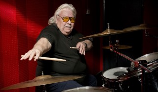 Οι γιατροί δίνουν 8 μήνες ζωής στον πρώην ντράμερ του Ozzy, Lee Kerslake