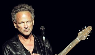 Οι Fleetwood Mac απολύουν τον Lindsey Buckingham