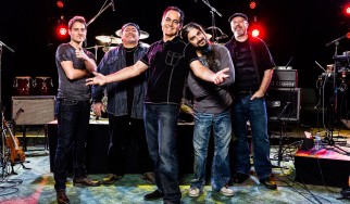 Ακούστε το καινούριο τραγούδι των Neal Morse Band