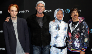 Oι Red Hot Chili Peppers διασκευάζουν Jimi Hendrix και Allman Brothers