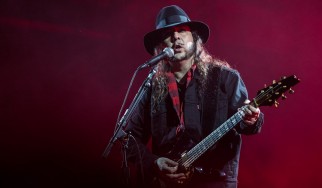 Ο Daron Malakian επαναδραστηριοποιεί τους Scars On Broadway