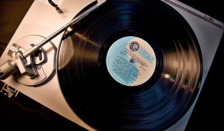 Το βινύλιο ξεπέρασε και φέτος το digital downloading