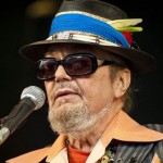 Μια «παρέλαση» πνευστών για τον Dr. John…