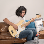 Η Fender κάνει την κιθάρα μέρος της εργασιακής σου καθημερινότητας