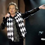 O Mick Jagger επιστρέφει στην σκηνή μετά από την επέμβαση στην καρδιά