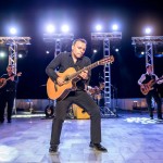 Ο Παύλος Σιμτικίδης (Pavlo) έρχεται με πολλούς καλεσμένους για μια συναυλία στην Καστοριά