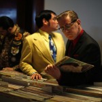 Τα βινύλια ξεπερνούν τις πωλήσεις των CDs!