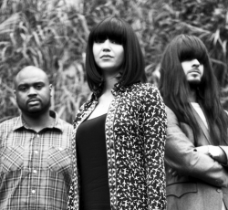 "Hasta El Cielo":  Νέο άλμπουμ από τους Khruangbin 